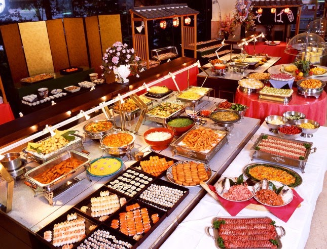 You're invited to a buffet. What kind of attendee are you?