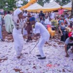 8 Ways To Pick Plenty Money At A Nigerian Party