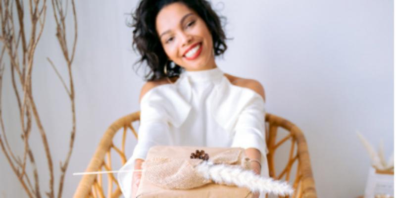 8 Christmas Gifts for a Lover You Are Cheating on | Zikoko!