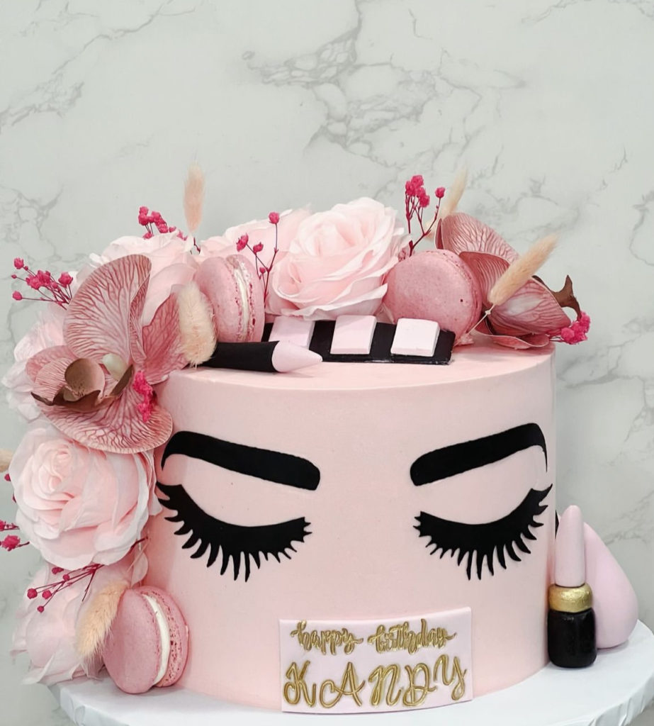 10 Birthday Cake Ideas That’ll Easily Impress Your Female Friends