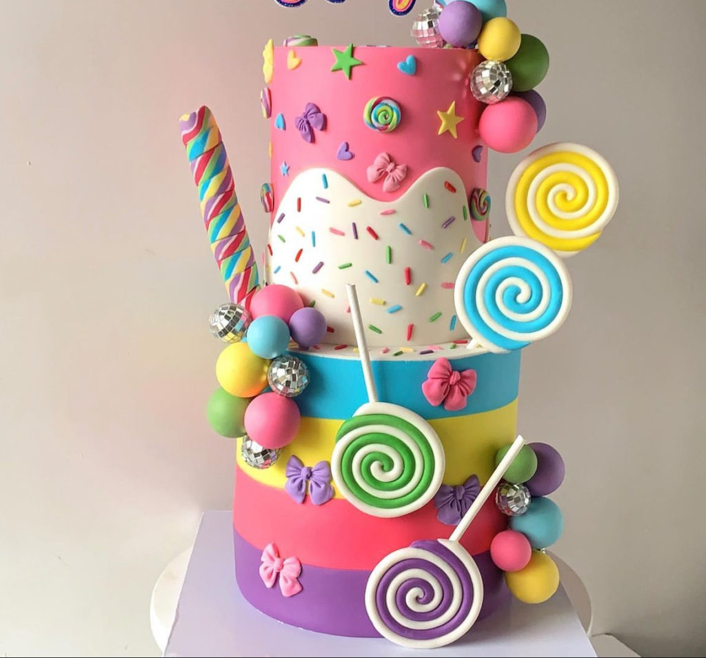 10 Birthday Cake Ideas That’ll Easily Impress Your Female Friends