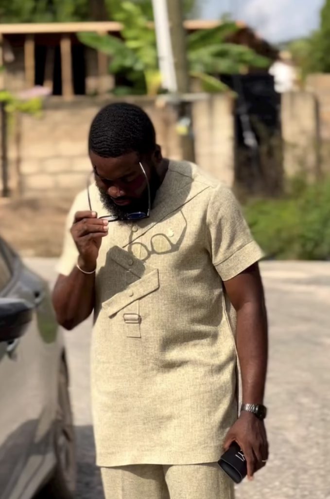 Man Wearing Diagonal Draft Senator Design