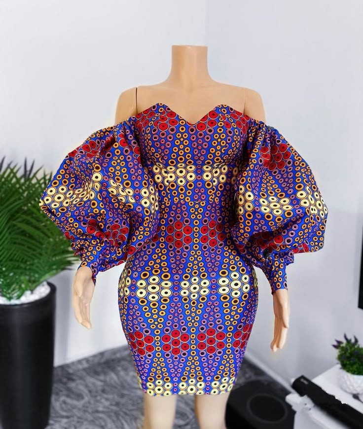 Lady Wearing Sweetheart Neckline with Puff Sleeves