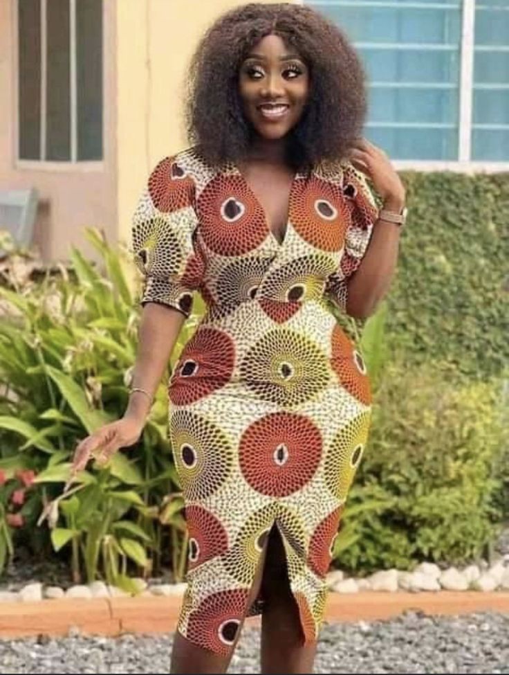Lady Wearing Puff Sleeve with Front Slit