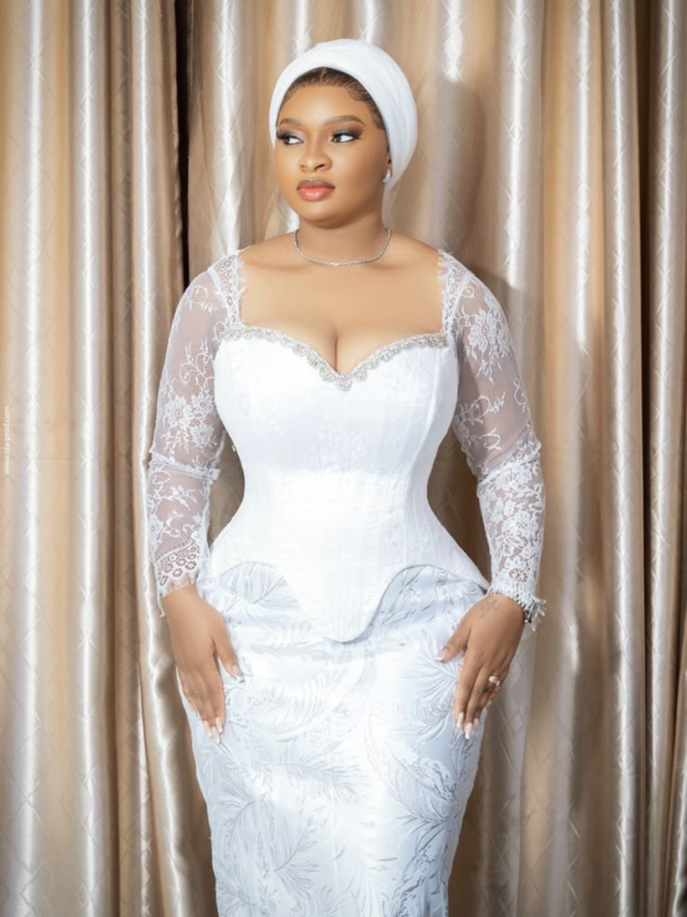 beautiful white lace mermaid style