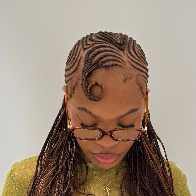 Swirl Front with Back Freestyle Pattern