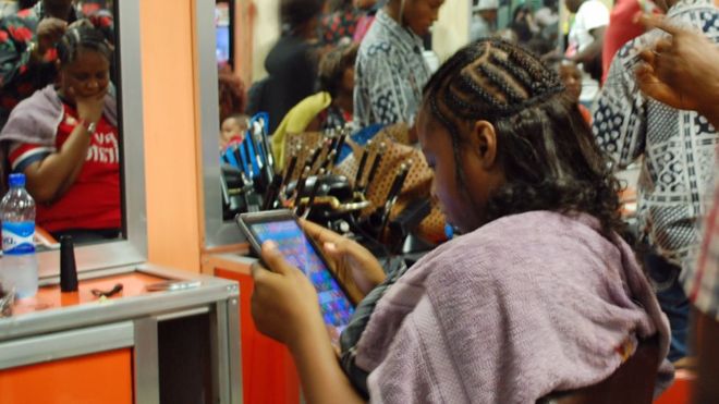 17 Pictures You’ll Completely Relate To If You’ve Ever Been To A Nigerian Hair Salon