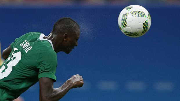 If Your Boyfriend Loves Football More Than You, This Is For You.